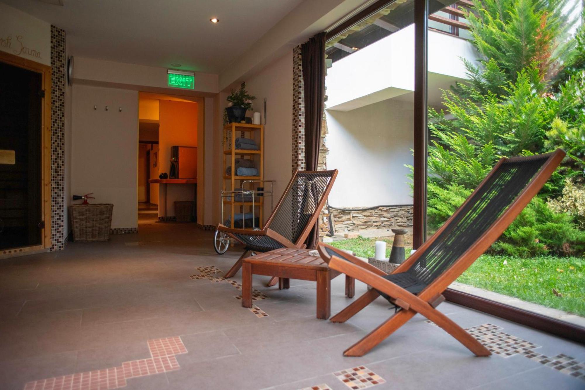 Paj Hotelul Retreat & Spa سِنايا المظهر الخارجي الصورة
