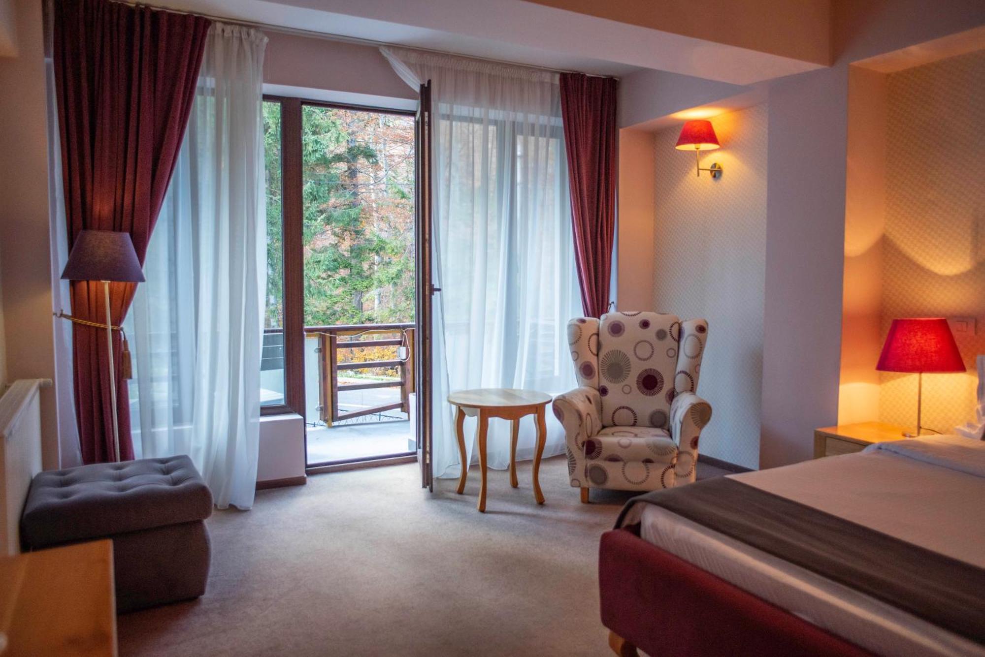 Paj Hotelul Retreat & Spa سِنايا المظهر الخارجي الصورة