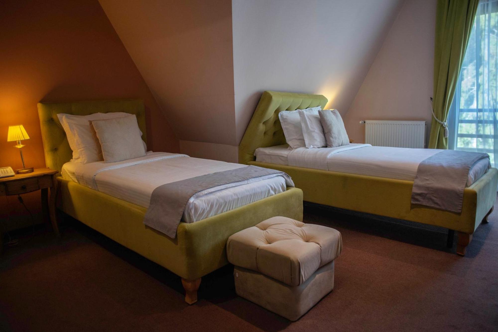 Paj Hotelul Retreat & Spa سِنايا المظهر الخارجي الصورة