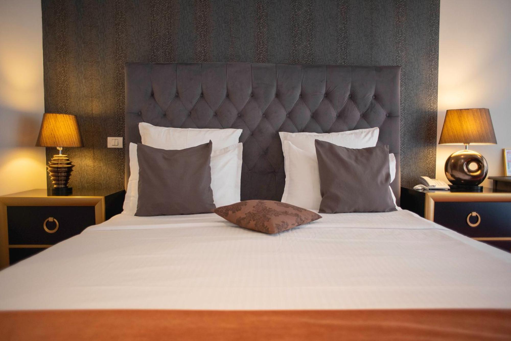 Paj Hotelul Retreat & Spa سِنايا المظهر الخارجي الصورة