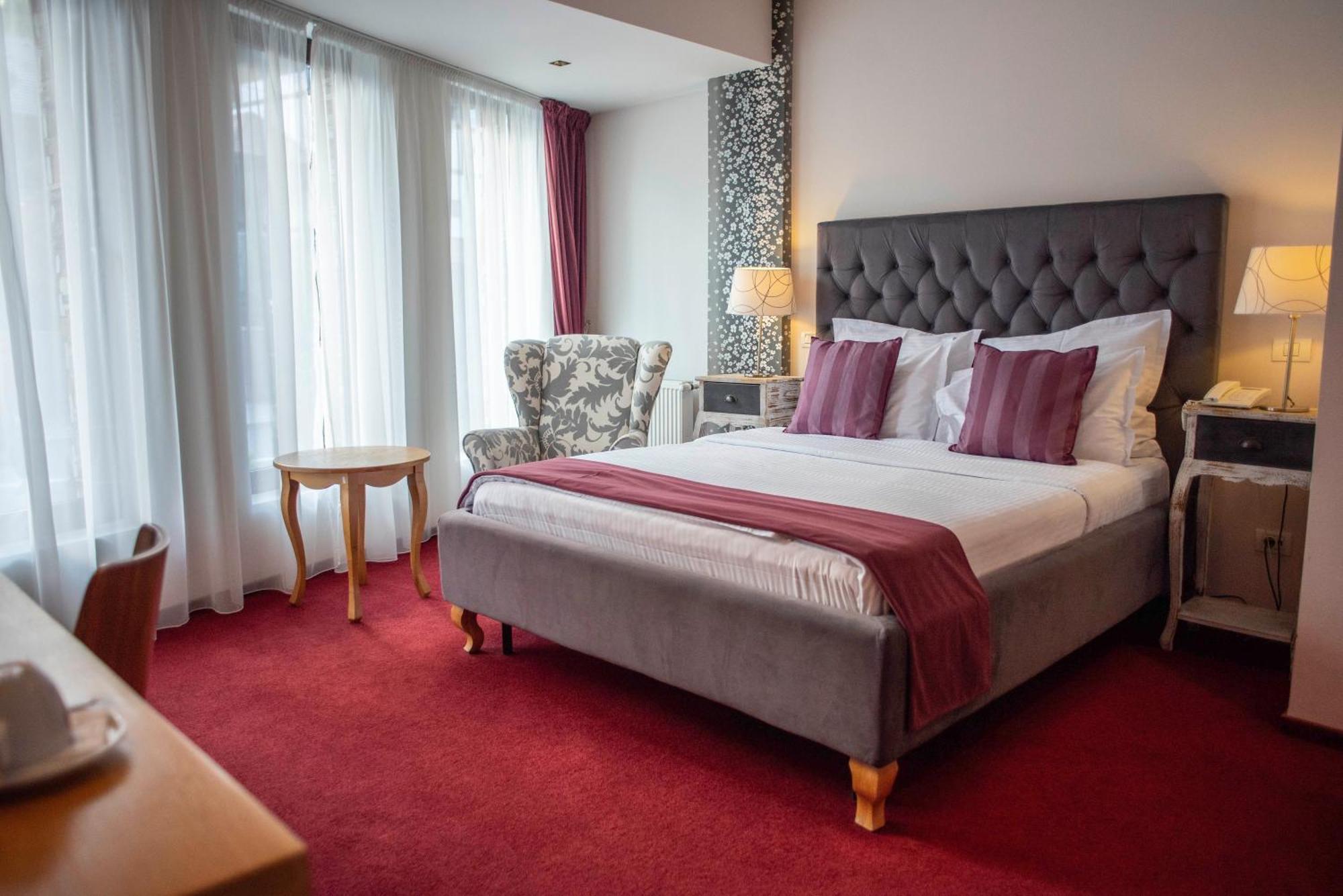 Paj Hotelul Retreat & Spa سِنايا المظهر الخارجي الصورة