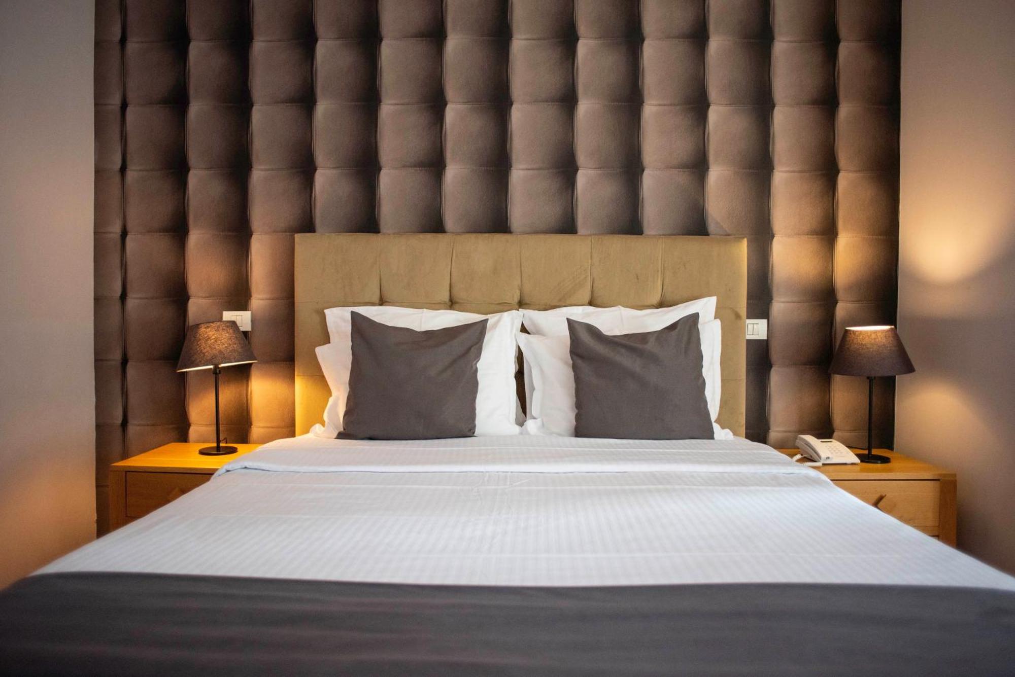 Paj Hotelul Retreat & Spa سِنايا المظهر الخارجي الصورة