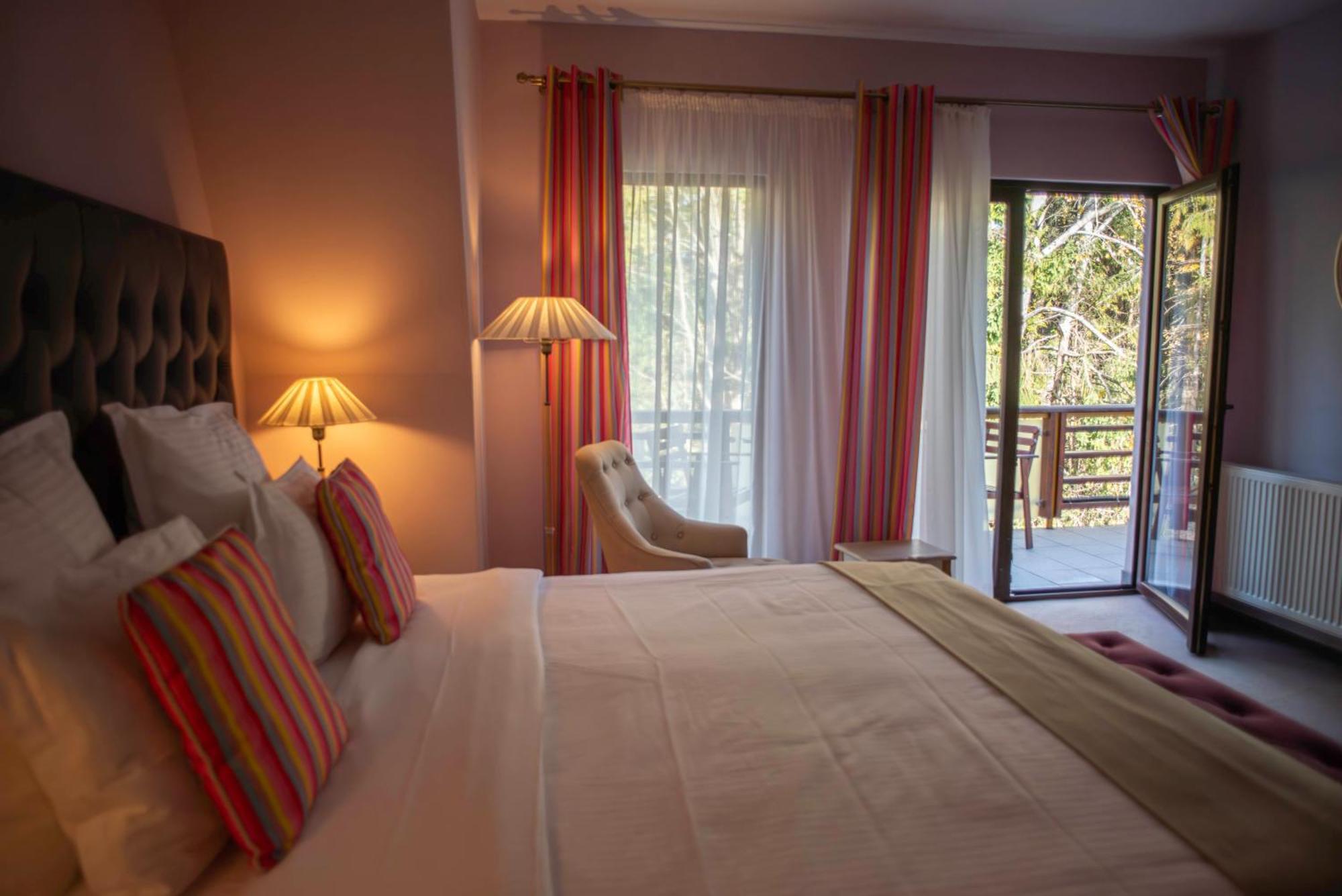 Paj Hotelul Retreat & Spa سِنايا المظهر الخارجي الصورة